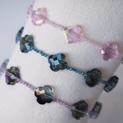Clover bracelet with faceted charms – gift for friends and family